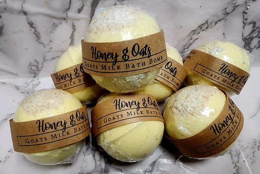 Honey & Oats Goats Milk Bath Bomb